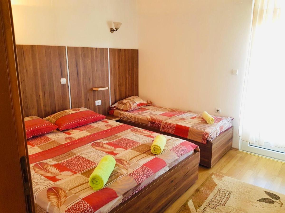 Apartments Flamingo 울친 외부 사진