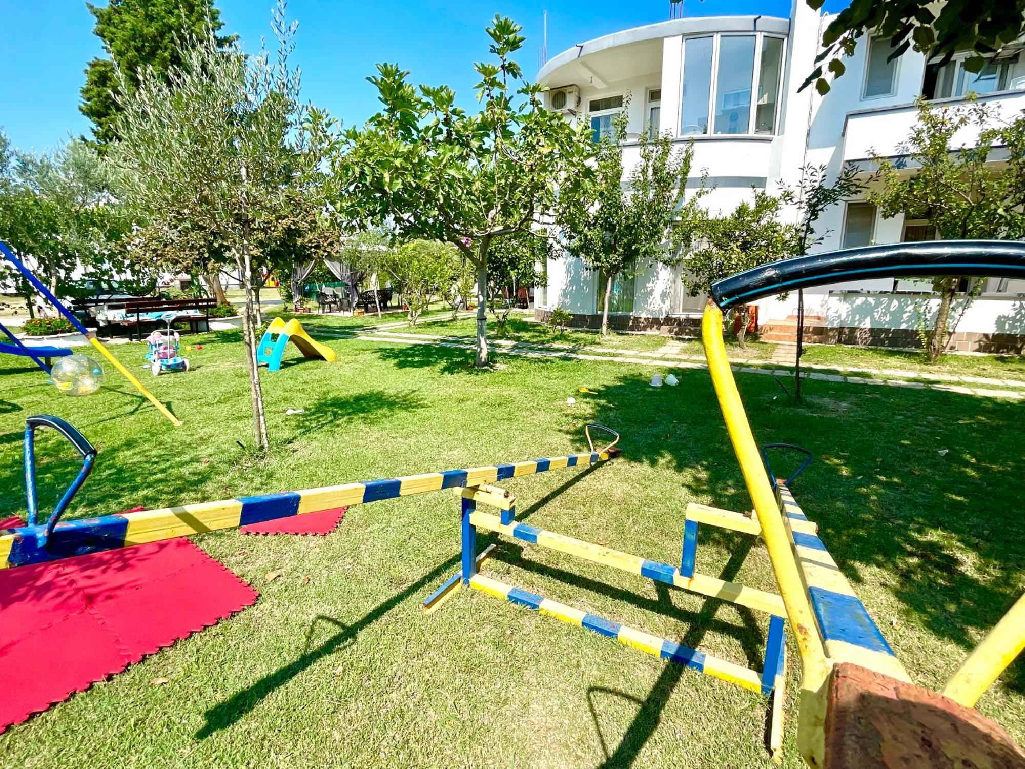 Apartments Flamingo 울친 외부 사진